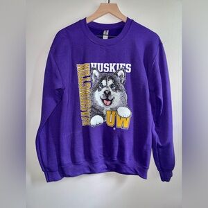 University of Washington Husky Sweatshirt Women Size Small Purple Cotton Blend